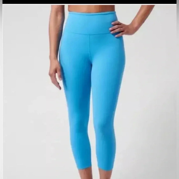 NWT Athleta Ultra High Rise Elation Capri Santorini Blue  Tight - Picture 2 of 6